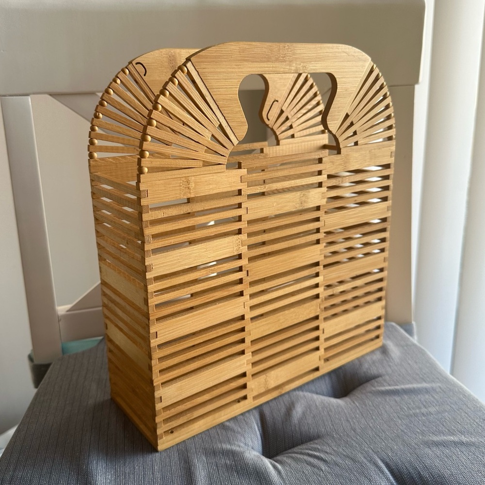NWOT Handmade Bamboo Wooden Weave Box Beach Handbag in Natural Color